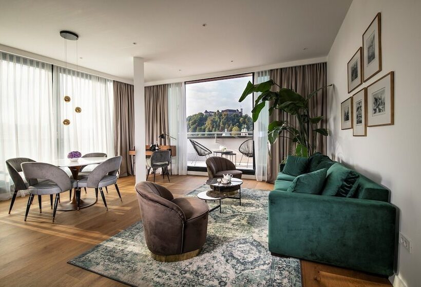 مجموعه ویستا شهر, City Hotel Ljubljana