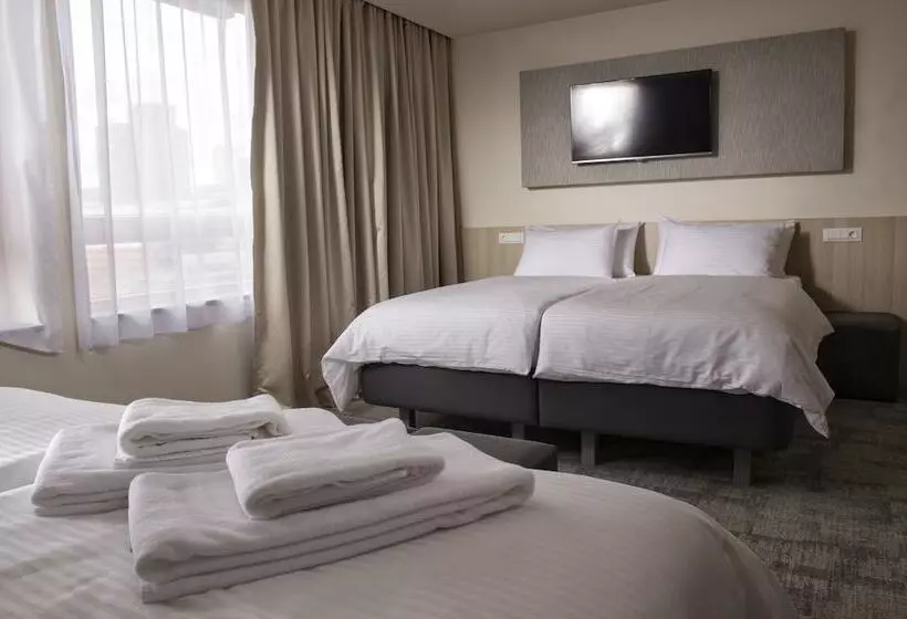 スタンダード４人部屋, City Hotel Ljubljana