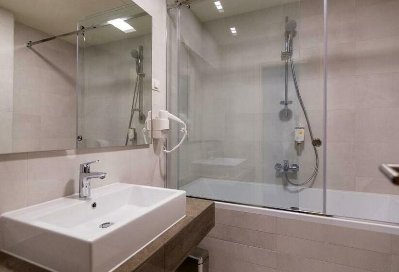 Номер Комфорт, Crikvenica