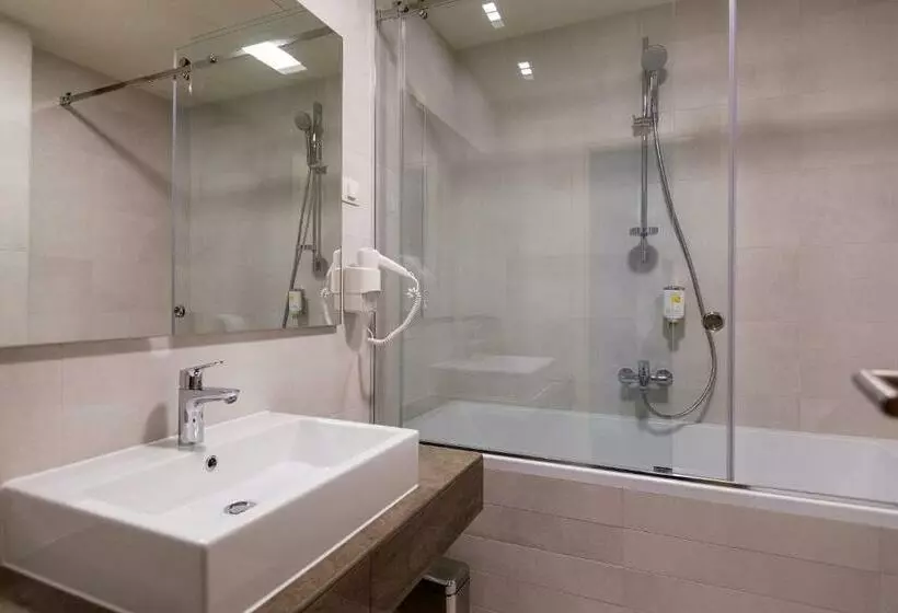 اتاق راحتی, Crikvenica