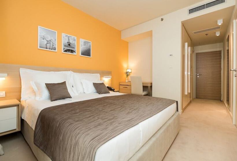 Апартаменты Comfort 2 Спальни, Crikvenica