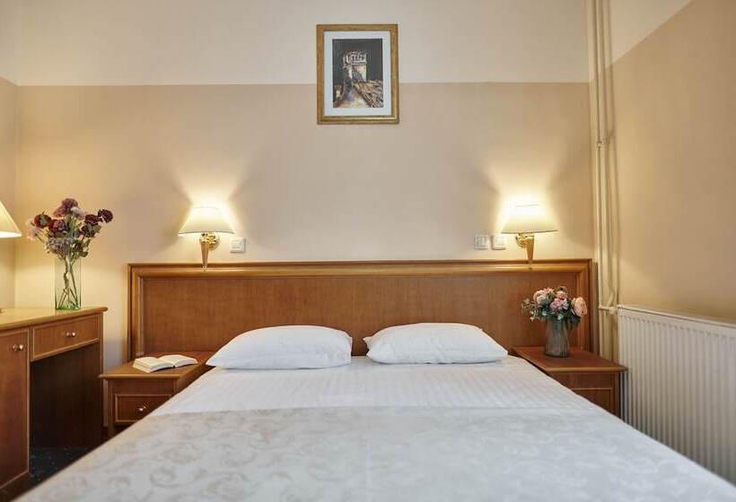 غرفة قياسية, Lovran