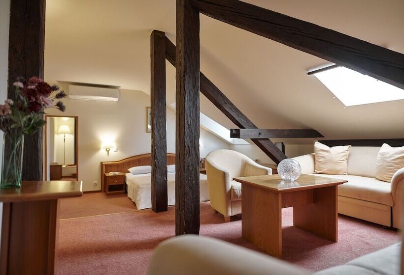 غرفة عائلية, Lovran