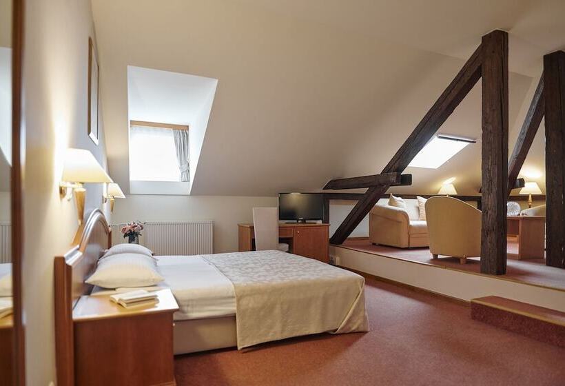 غرفة عائلية, Lovran