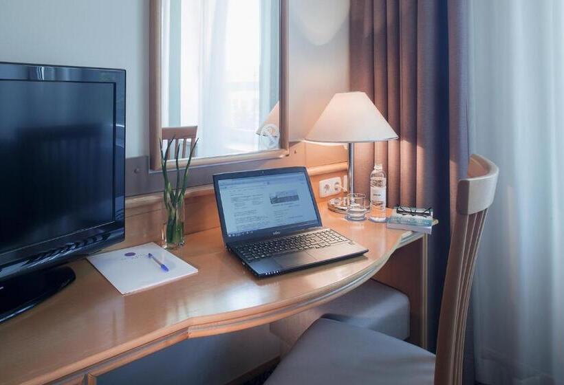 اتاق استاندارد, Paka