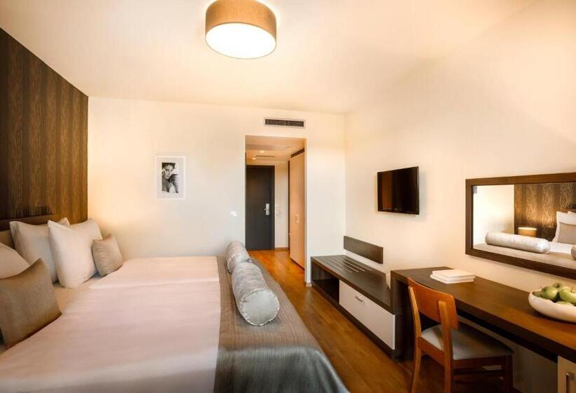 اتاق استاندارد با بالکن, Remisens Bel Moretto Hotel Metropol Annexe