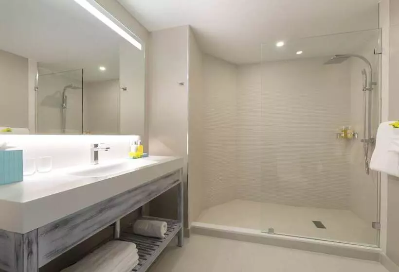 سوییت جونیور لوکس با چشم‌انداز دریا, Sea Breeze Beach House All Inclusive By Ocean Hotels