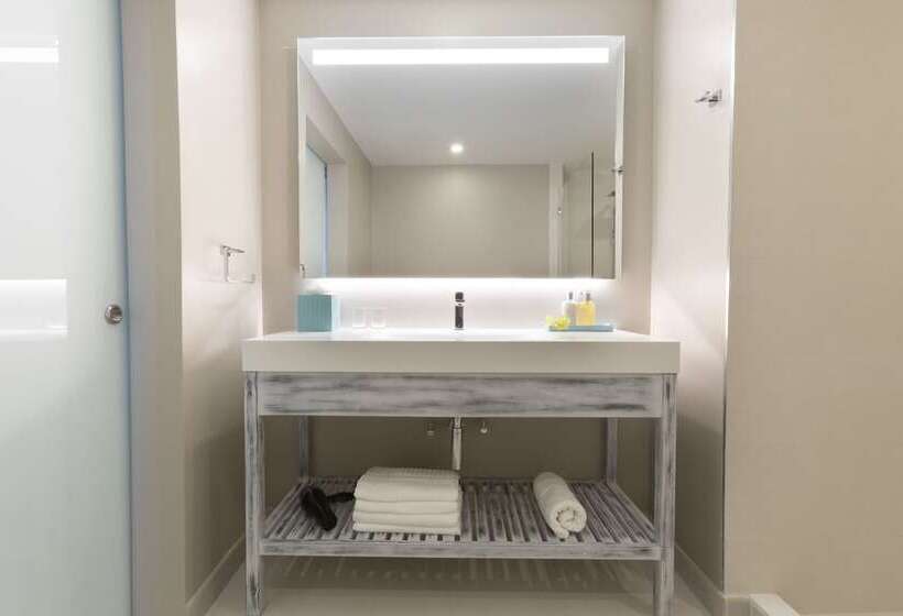 سوئیت دلوکس 2 خوابه, Sea Breeze Beach House All Inclusive By Ocean Hotels