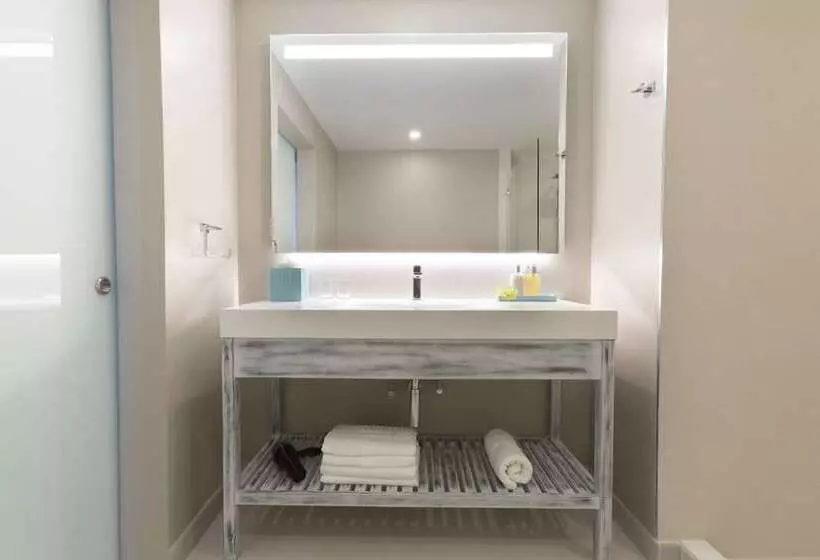 سوئیت دلوکس 3 خوابه, Sea Breeze Beach House All Inclusive By Ocean Hotels
