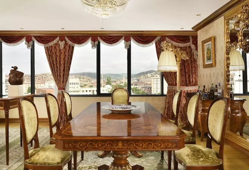 Presidential Suite, Swiss Diamond Hotel Prishtina