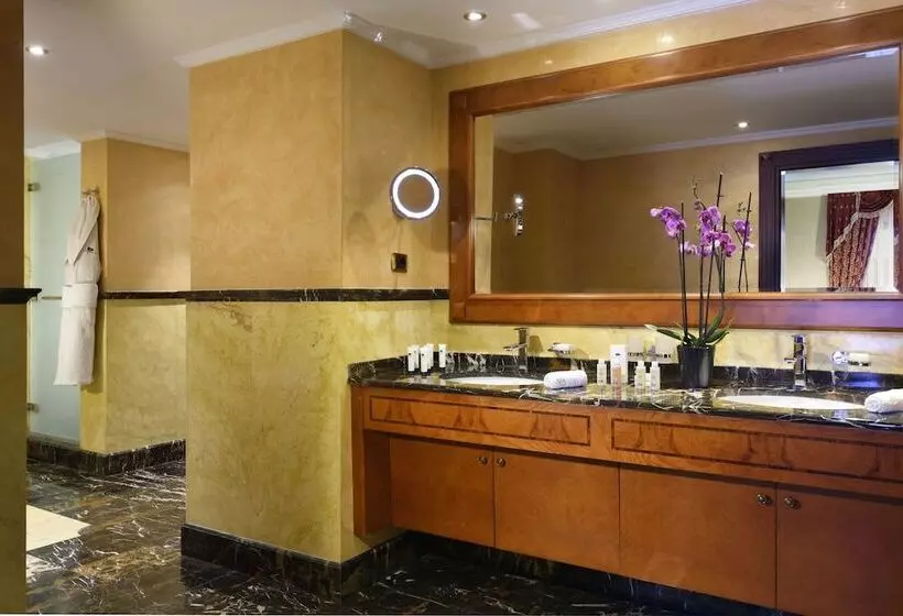 Executive Suite, Swiss Diamond Hotel Prishtina