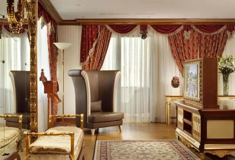Penthouse Suite, Swiss Diamond Hotel Prishtina