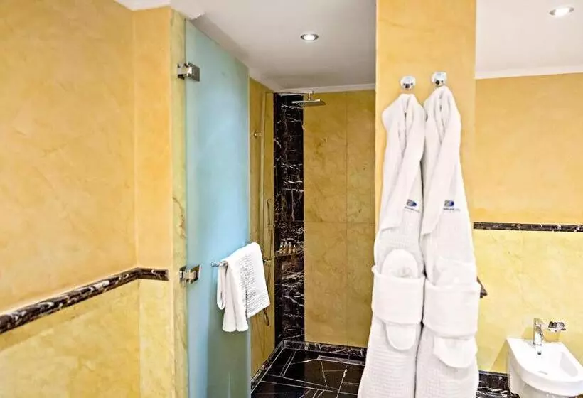 Executive Suite, Swiss Diamond Hotel Prishtina