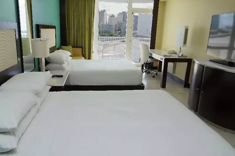 اتاق استاندارد با بالکن, The Condado Plaza Hilton