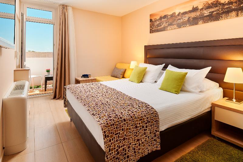 اتاق استاندارد با تخت بزرگ, The Condado Plaza