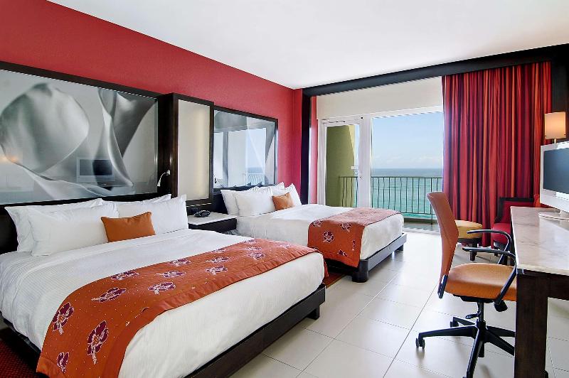 اتاق استاندارد با چشم‌انداز دریا, The Condado Plaza