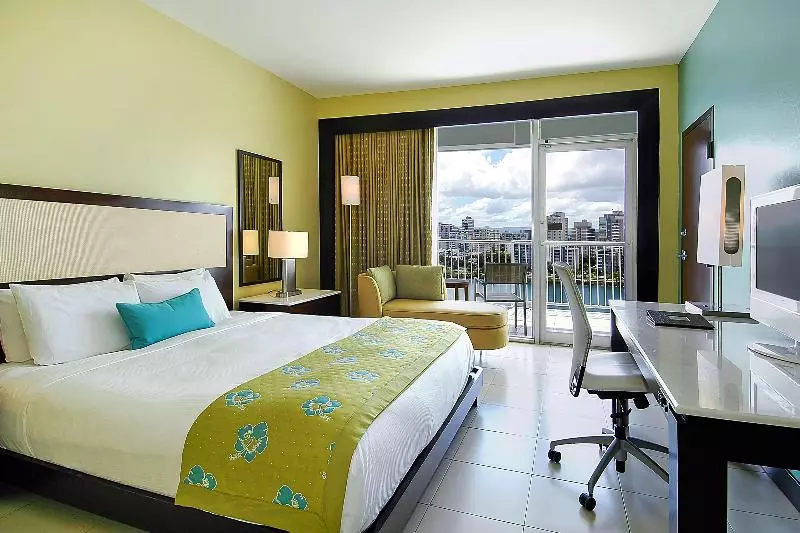 اتاق استاندارد با چشم‌انداز, The Condado Plaza Hilton