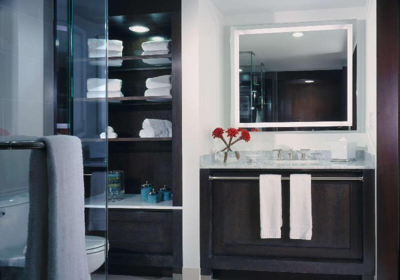 غرفة ديلوكس سرير كينج, The Condado Plaza