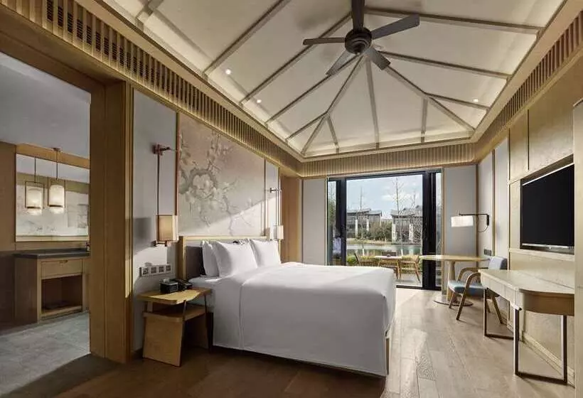 اتاق استاندارد با تخت بزرگ, The Condado Plaza Hilton