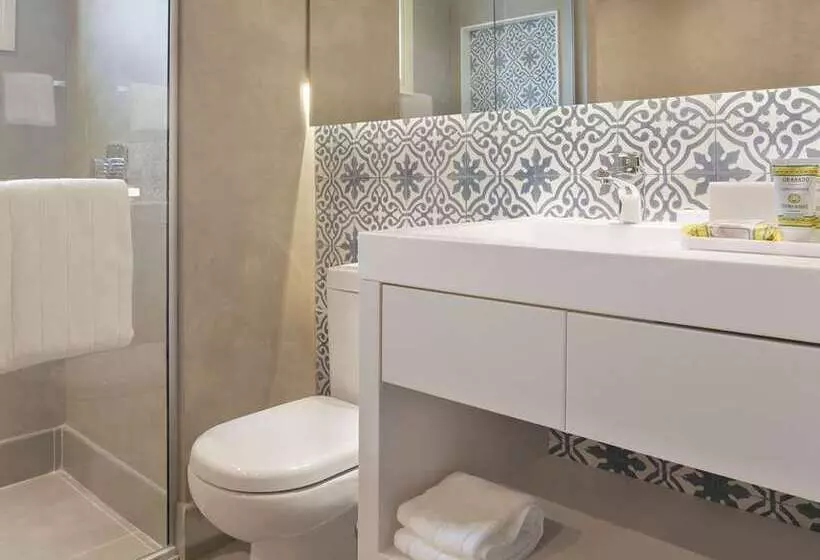 اتاق استاندارد با تخت بزرگ, The Condado Plaza Hilton