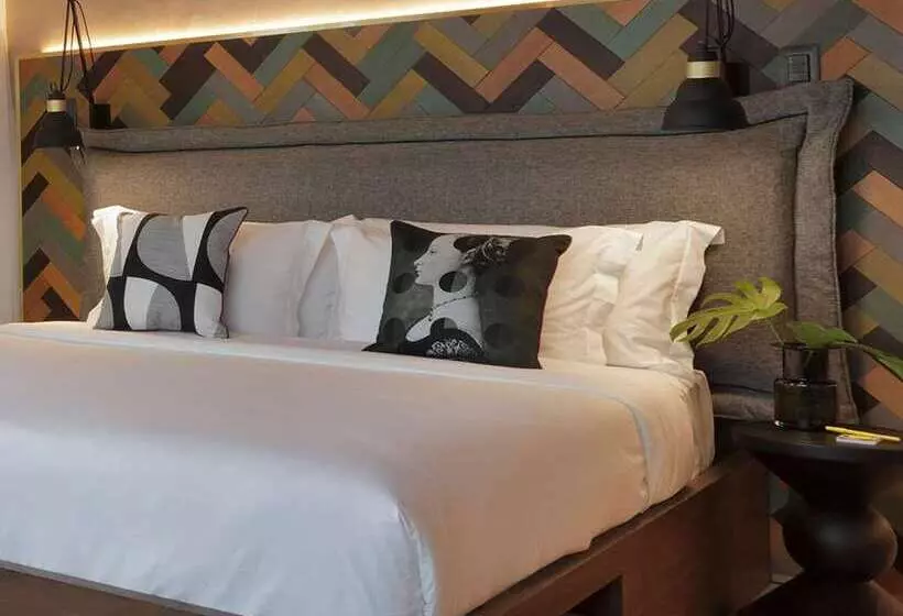 اتاق استاندارد با تخت بزرگ, The Condado Plaza Hilton