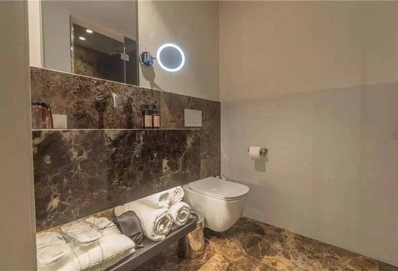 سوییت جونیور, The Condado Plaza Hilton