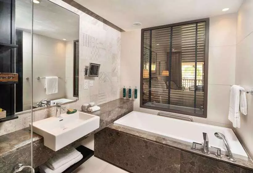 سوئیت با تخت بزرگ, The Condado Plaza Hilton
