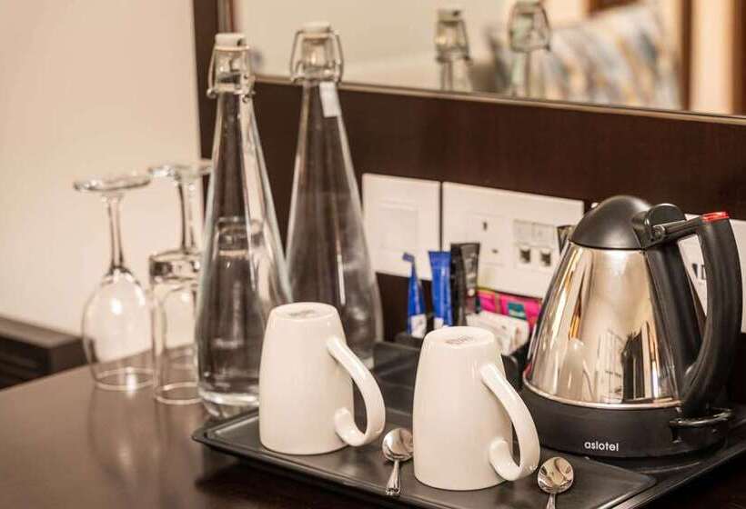 سوئیت با تخت بزرگ, The Condado Plaza