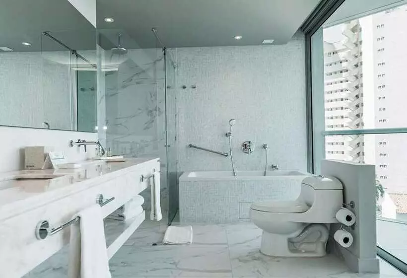اتاق لوکس, The Condado Plaza Hilton