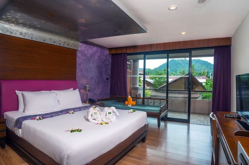 高级大房间, Weekender Resort