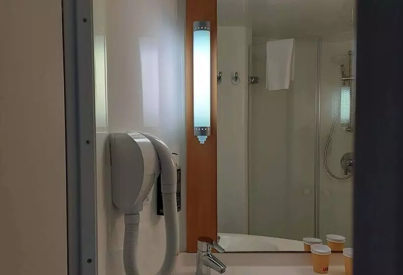 اتاق استاندارد چهار تخته, B&b Hotel Orly Rungis Aéroport 3 étoiles
