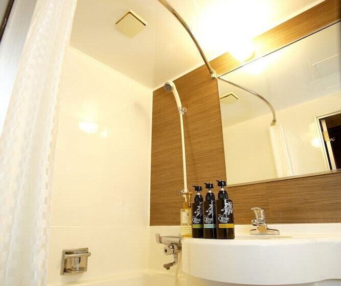 Номер Стандарт Трехместный, Cypress Hotel Nagoya Eki Mae