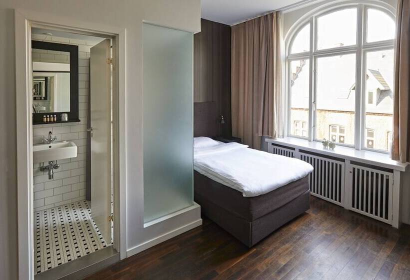 غرفة قياسية فردية, First Hotel Grand