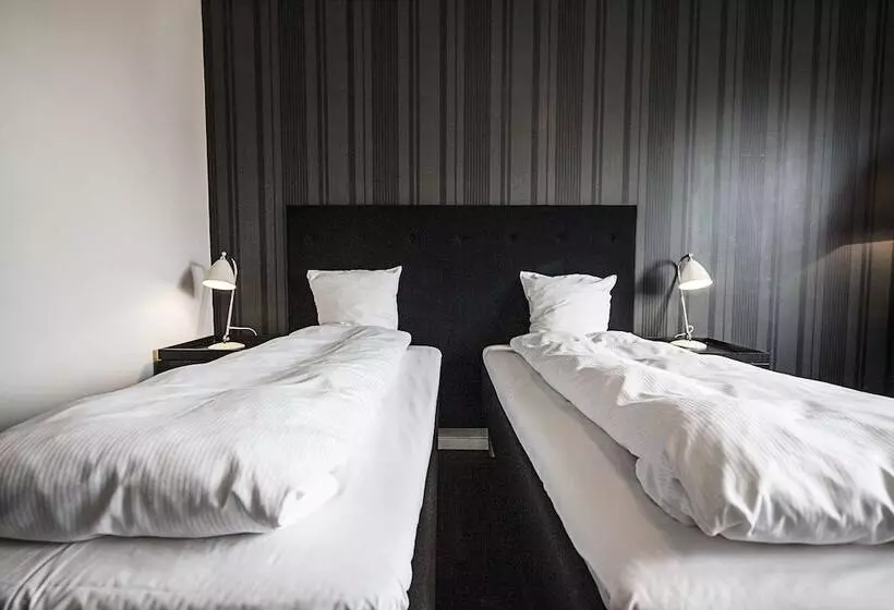 اتاق استاندارد, First Hotel Grand