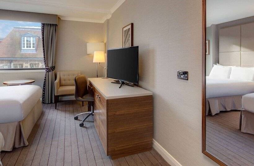 ２ダブルベッドのスタンダードルーム, Hilton Cambridge City Centre