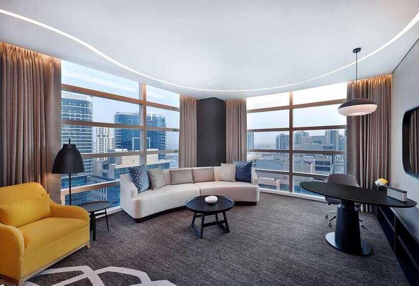 带大床的行政房间, Hilton Cambridge City Centre