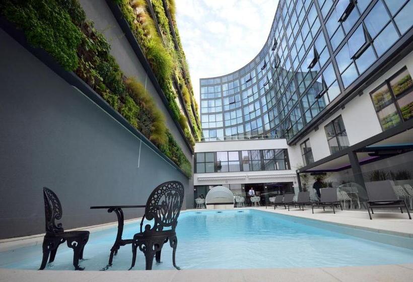 Номер Superior со СПА доступом, Holiday Inn Dijon Toison D Or, An Ihg