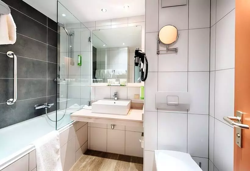 اتاق استاندارد با تخت دوبل, Holiday Inn Munich South, An Ihg