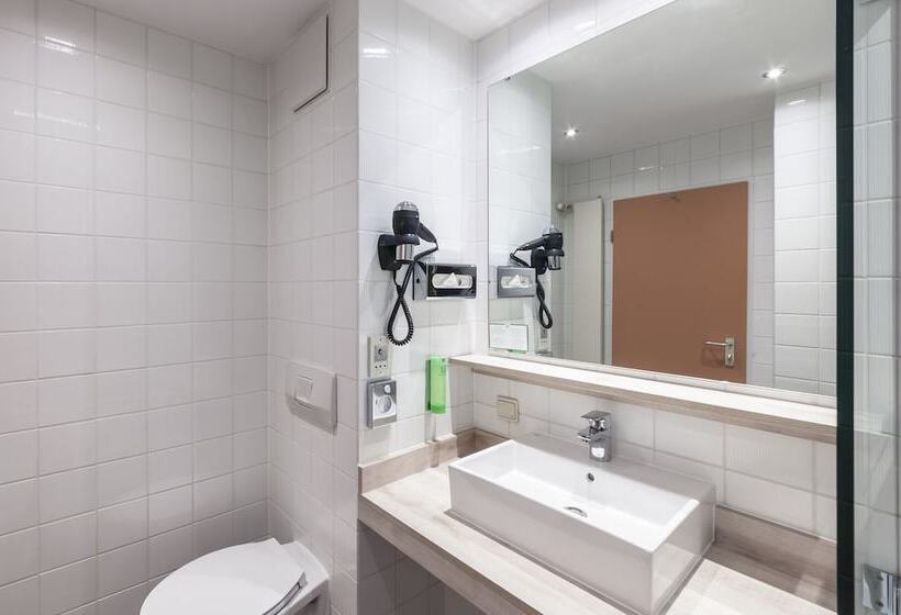 اتاق استاندارد با تخت دوبل, Holiday Inn Munich South, An Ihg