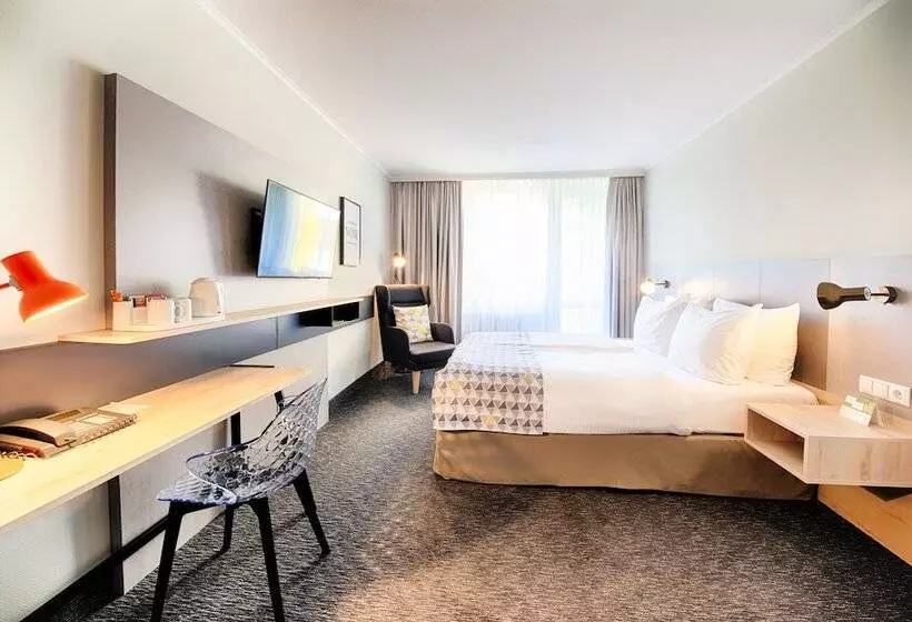 اتاق استاندارد با تخت دوبل, Holiday Inn Munich South, An Ihg