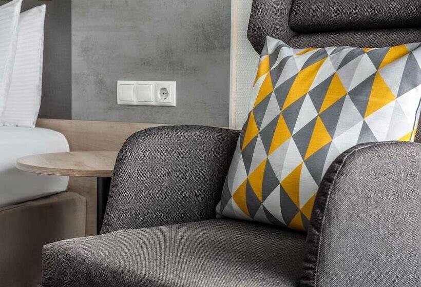 اتاق استاندارد با تخت دوبل, Holiday Inn Munich South, An Ihg