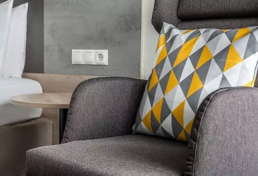 اتاق استاندارد با تخت دوبل, Holiday Inn Munich South, An Ihg