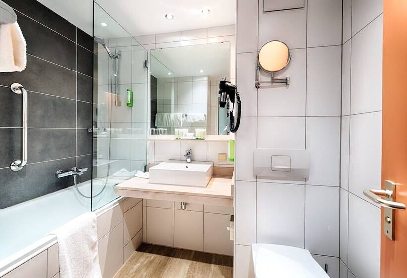 اتاق استاندارد با 2 تخت دوبل, Holiday Inn Munich South, An Ihg