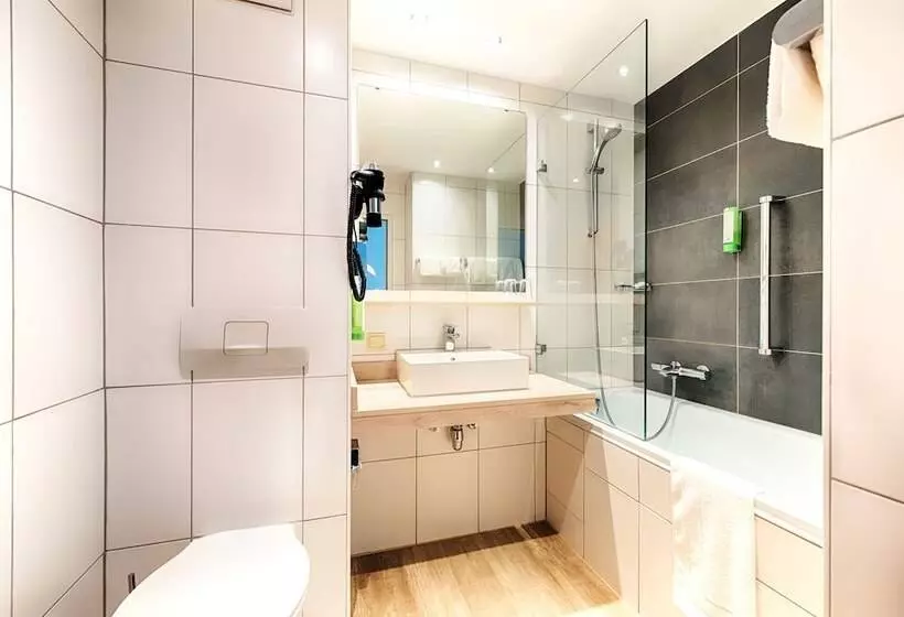 اتاق استاندارد با 2 تخت دوبل, Holiday Inn Munich South, An Ihg