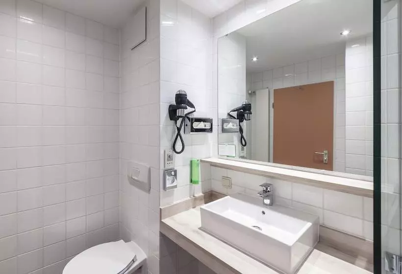 اتاق استاندارد با 2 تخت دوبل, Holiday Inn Munich South, An Ihg