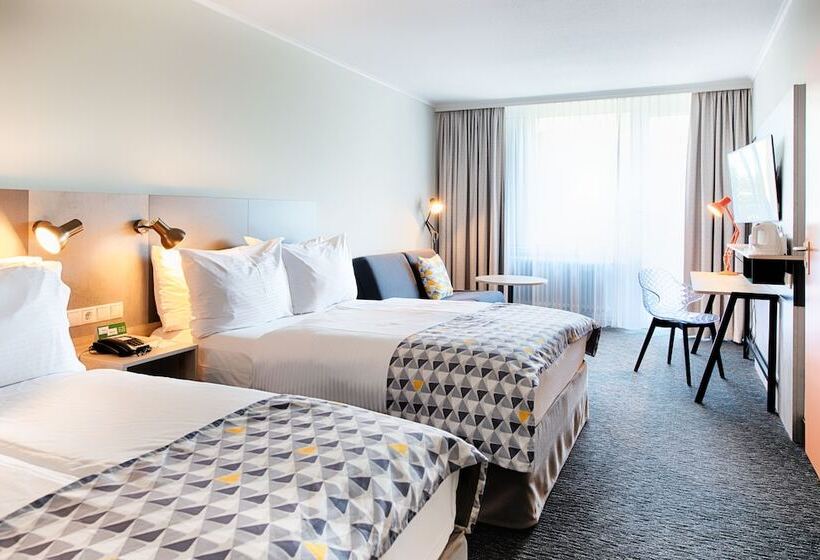 اتاق استاندارد با 2 تخت دوبل, Holiday Inn Munich South, An Ihg