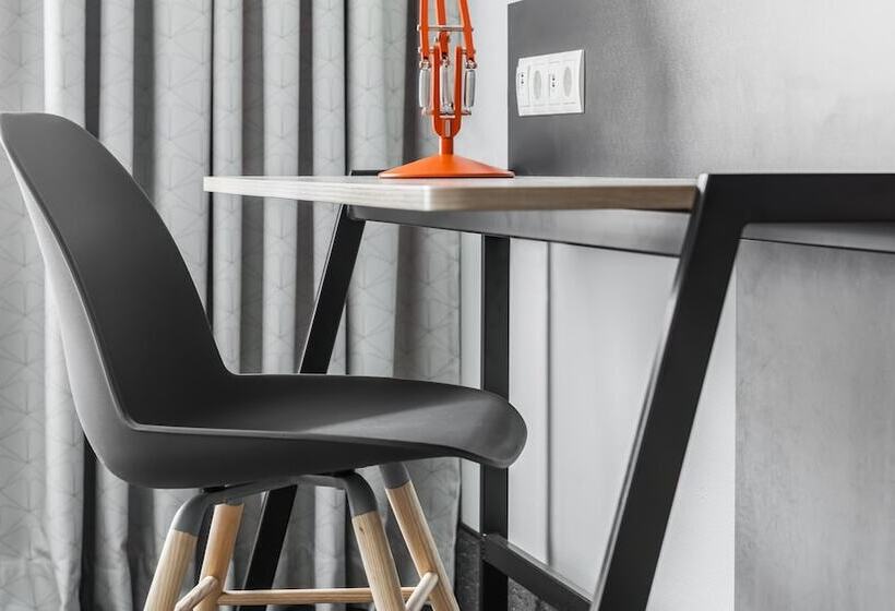 اتاق استاندارد با 2 تخت دوبل, Holiday Inn Munich South, An Ihg