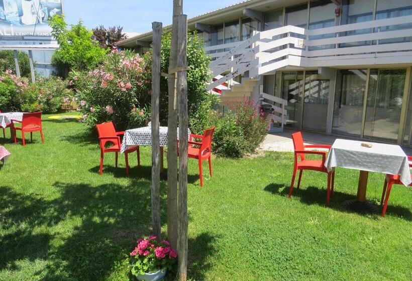 标准三人间, Hôtel Kyriad Cap Sud