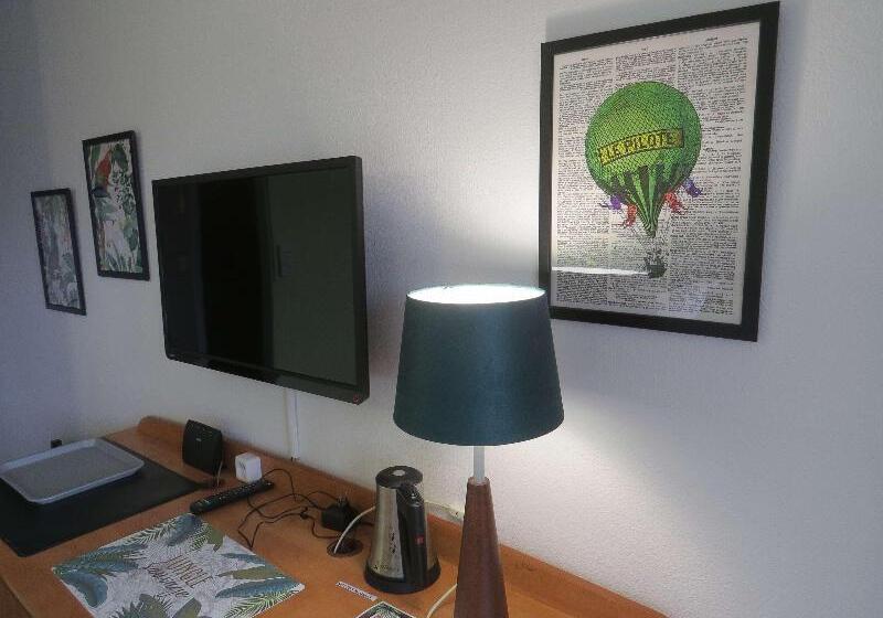 标准间带双人床, Hôtel Kyriad Cap Sud