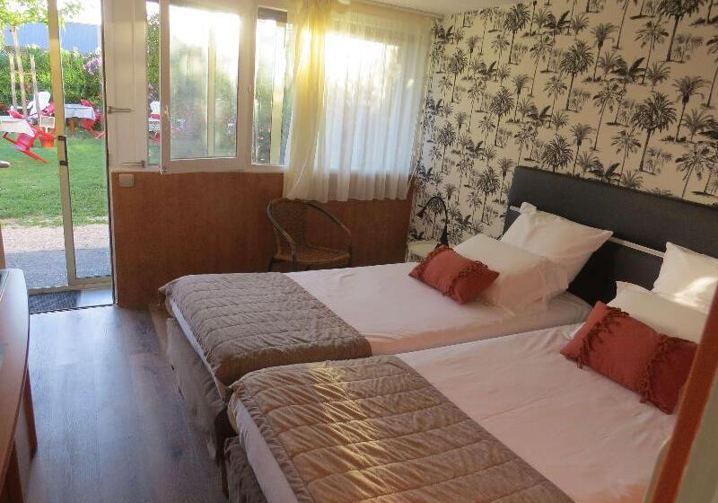 Номер Стандарт, Hôtel Kyriad Cap Sud